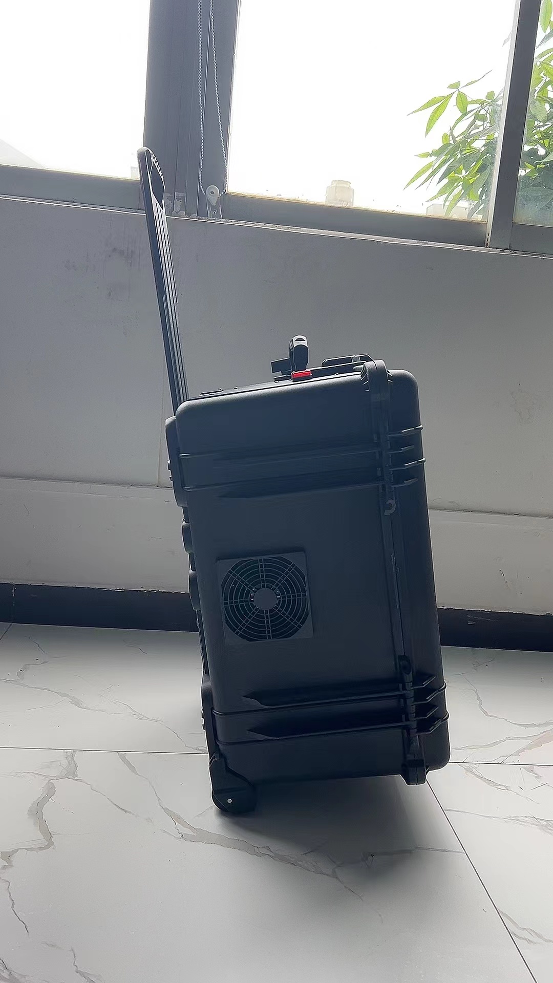 绥阳手拉箱型移动通信干扰器